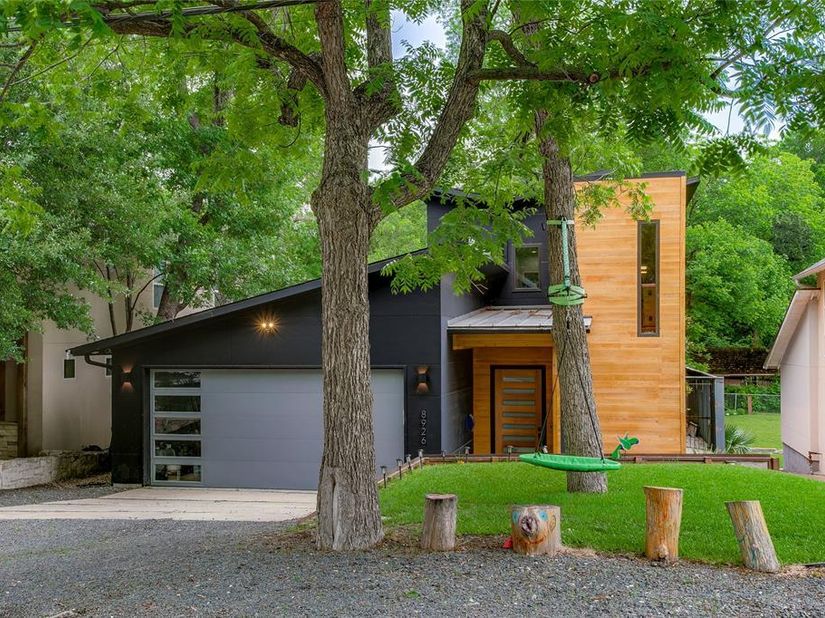 8926  Groveland Drive , Dallas Texas 75218