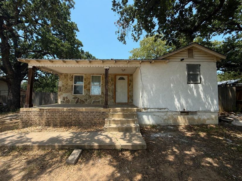 711  Kerley Street , Denton Texas 76205