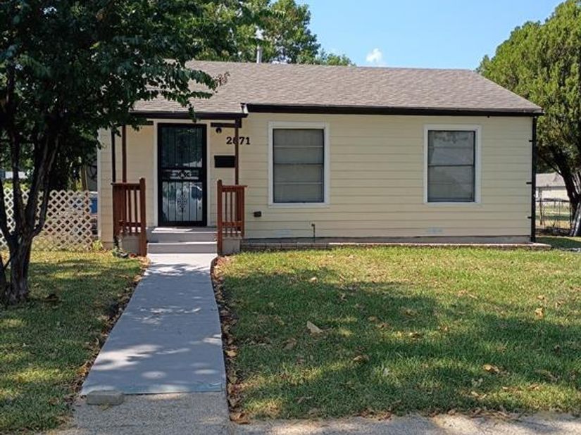 2671  Moffatt Avenue , Dallas Texas 75216