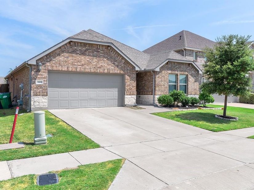 309  Edmund Lane , Fate Texas 75087