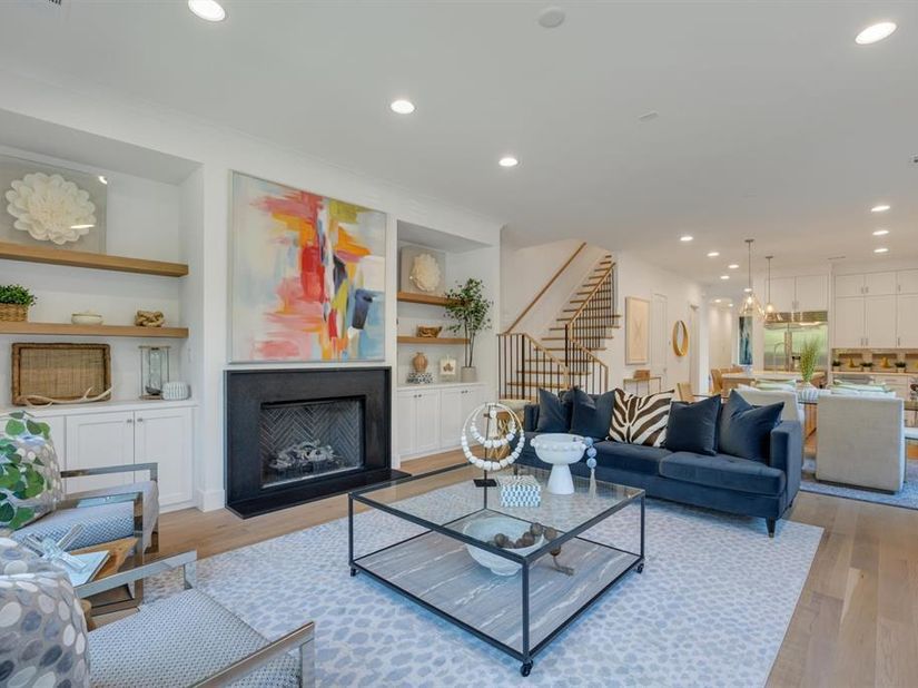 5552  Longview Street , Dallas Texas 75206