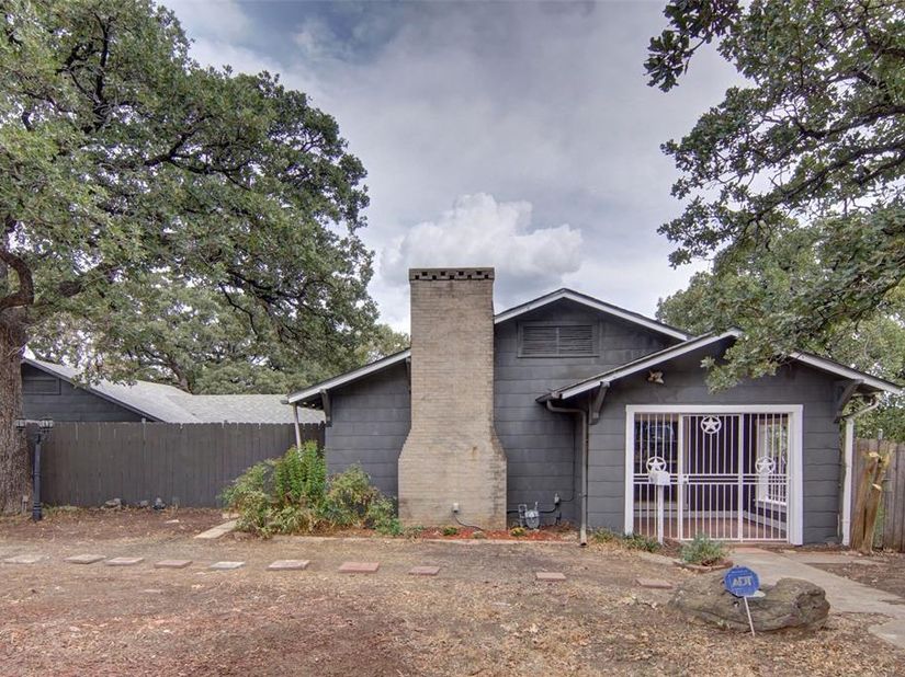 2625  Canton Drive , Fort Worth Texas 76112