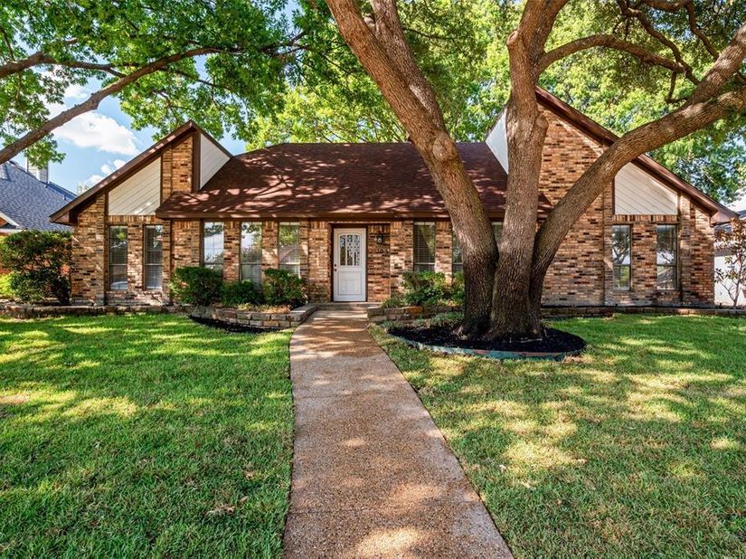 1103  Meadow Creek Drive , Allen Texas 75002