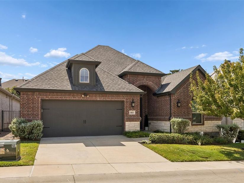1021  Ladera Boulevard  6, Highland Village Texas 75077