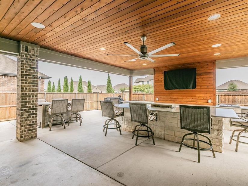 405  Marbrook Court , Fort Worth Texas 76131
