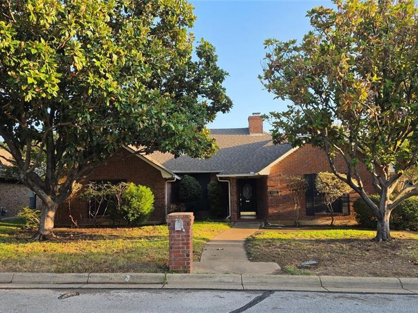 4401  Waycross Drive , Arlington Texas 76016