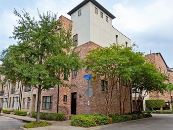 2110  Helsminster Drive 