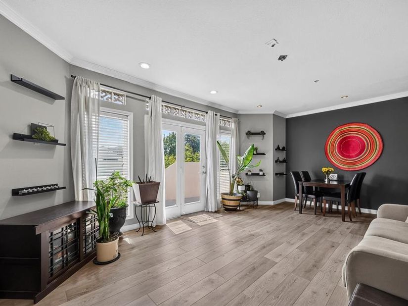 4040  Avondale Avenue  309, Dallas Texas 75219