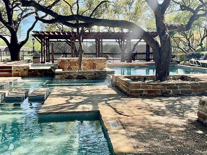 3629 W Northgate Drive  137, Irving Texas 75062