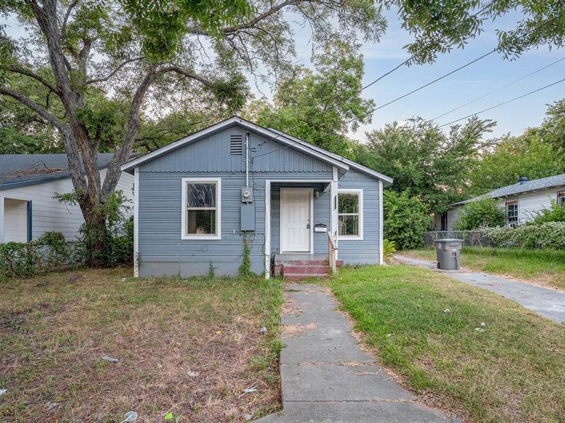3715  Hancock Street , Dallas Texas 75210