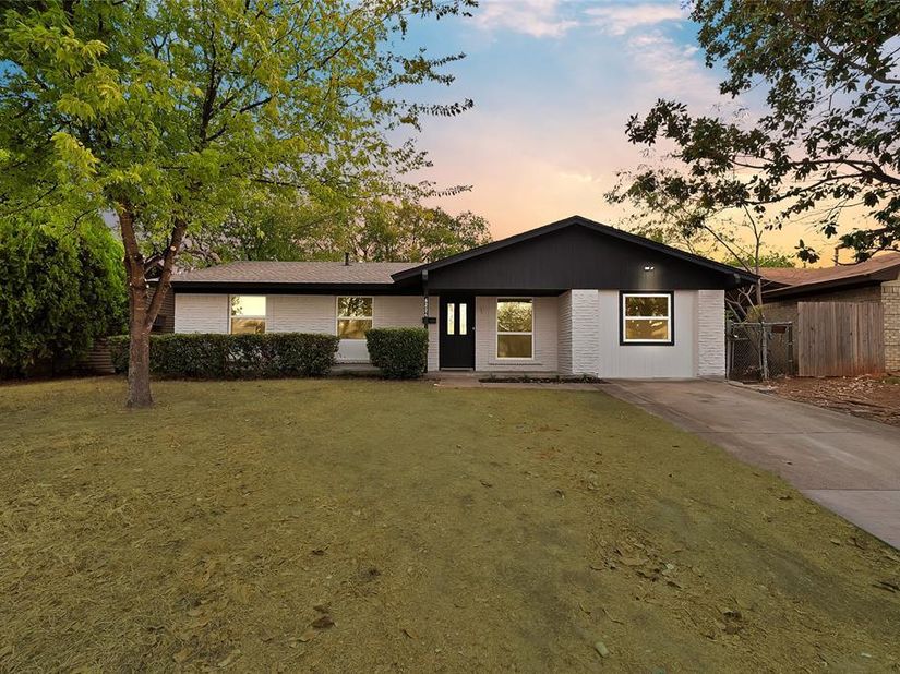 6224  Highland Hills Drive , Dallas Texas 75241