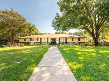 1706  Dakota Drive 