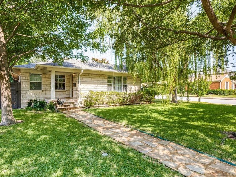 7627  Robin Road , Dallas Texas 75209