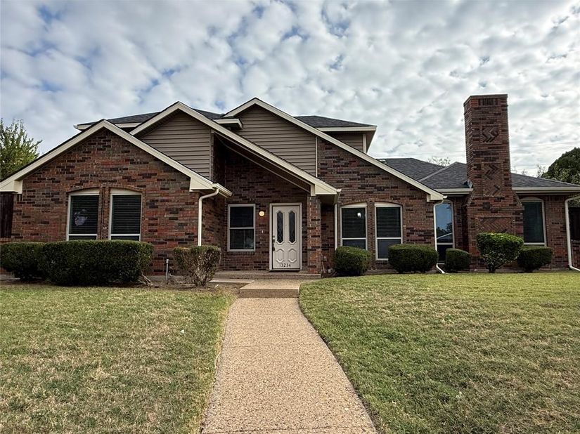 13234  Deer Run Trail , Dallas Texas 75243