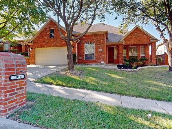 1910  Wickersham Lane , Corinth Texas 76210