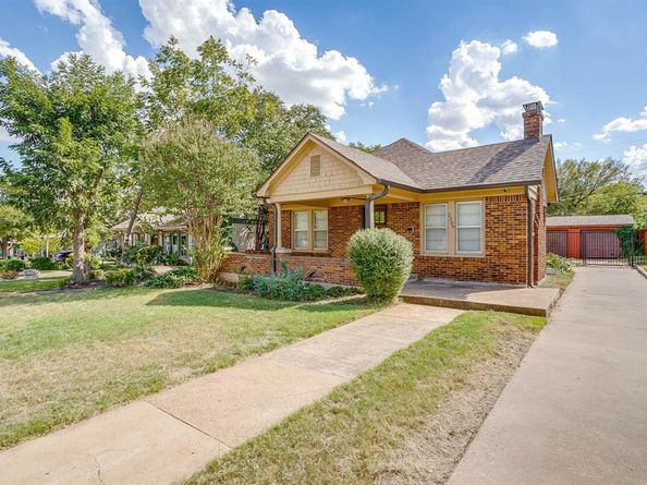 2209 W Rosedale Street S, Fort Worth Texas 76110