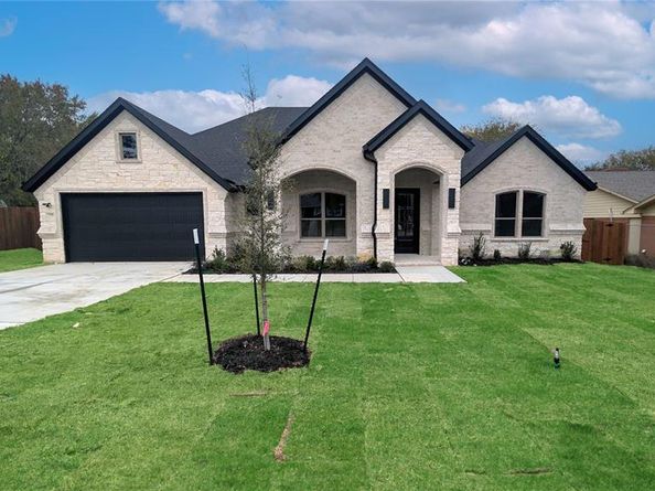 716  Del Drive , Denton Texas 76207