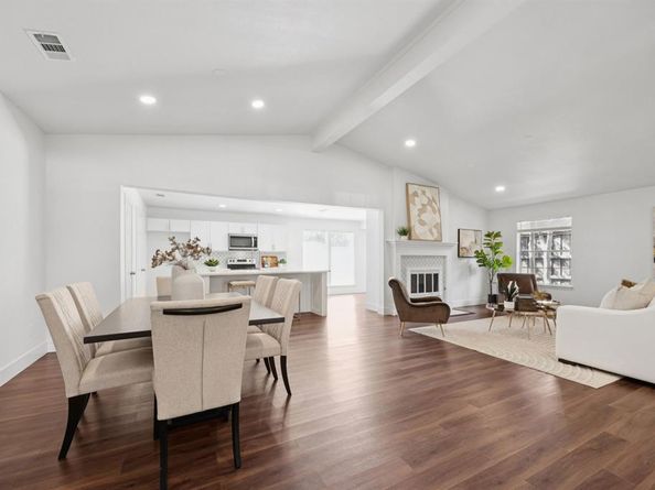 2112  Taxco Drive , Carrollton Texas 75006