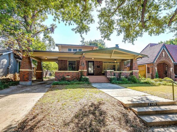 2135  Pembroke Drive , Fort Worth Texas 76110