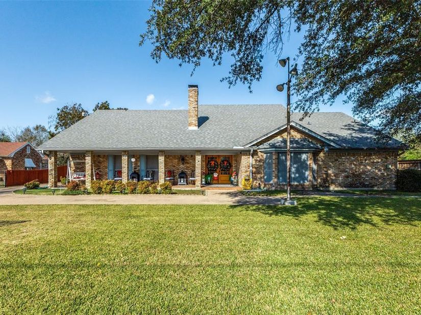 10615  Old Seagoville Road , Dallas Texas 75217
