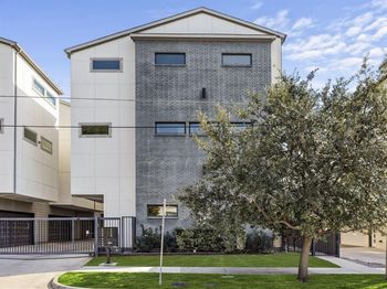 4222  Roseland Avenue 