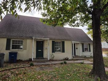 4300  Roseland Avenue 