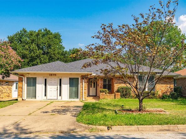 1875  Larkspur Drive , Arlington Texas 76013