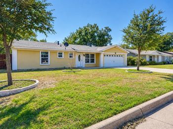 913  Russell Road 