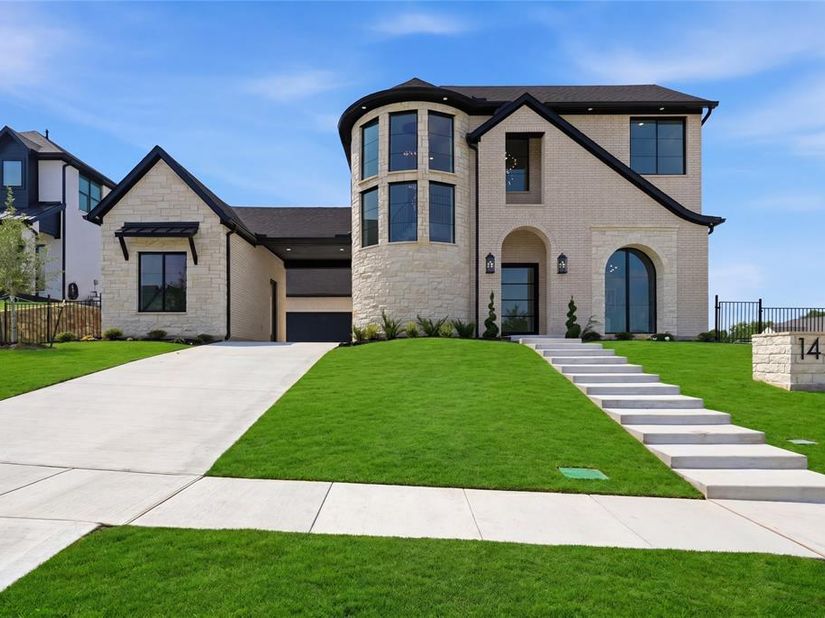 145  Sawgrass Drive , Heath Texas 75032