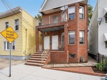 160 Fulton Avenue