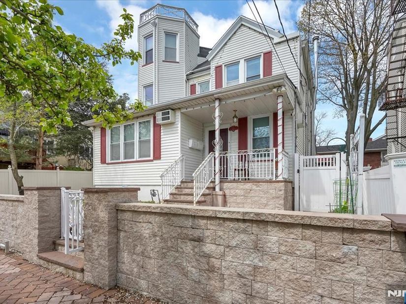 113 Oakwood Avenue, Cliffside Park NJ 07010