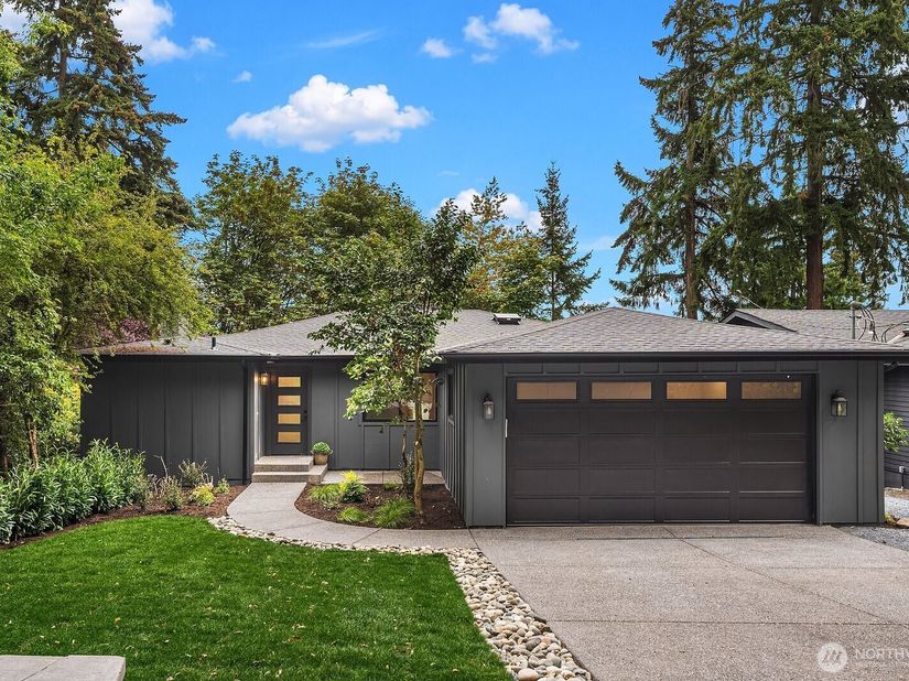 7070 94th Avenue SE, Mercer Island WA 98040
