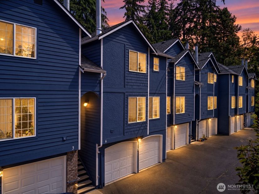 23317 Edmonds Way 4, Edmonds WA 98026