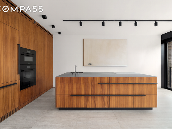 619 East 6th Street 4, New York NY 10009