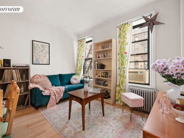 35 Crown Street 3C, Brooklyn NY 11225