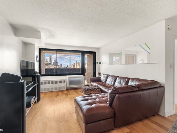 333 Pearl Street 27H, New York NY 10038