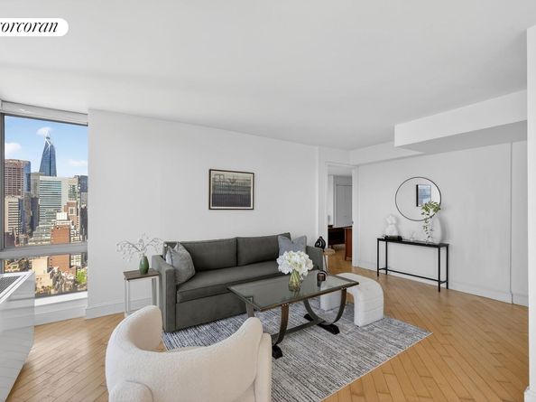 235 East 55th Street 35C, New York NY 10022