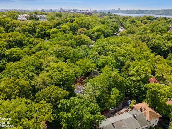 383 West 254th Street, Bronx NY 10471
