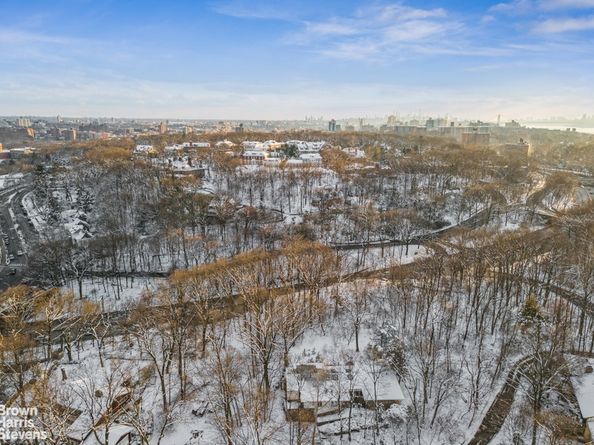 383 West 254th Street, Bronx NY 10471