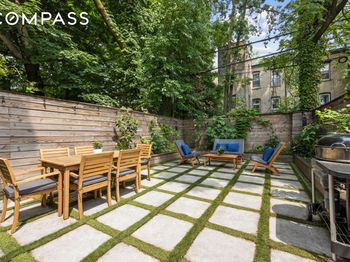 473 Bainbridge Street