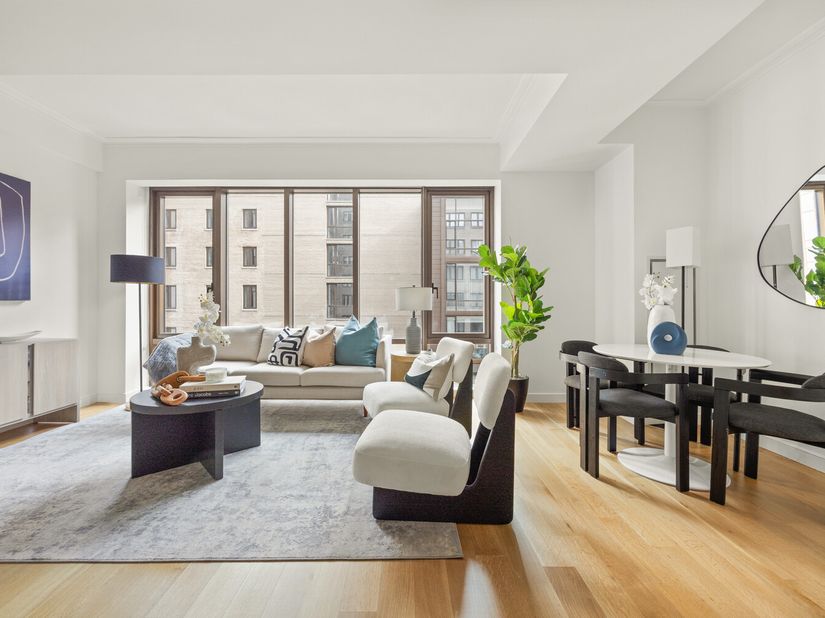 225 East 19th Street 501, New York NY 10003