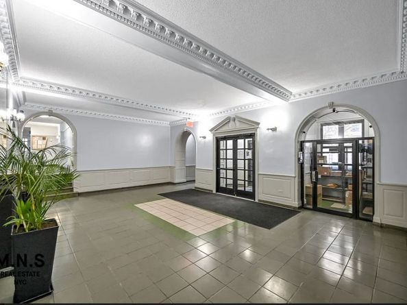 155-01 90th Avenue 6J, Queens NY 11432