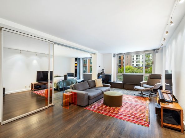 1 Irving Place U8L, New York NY 10003