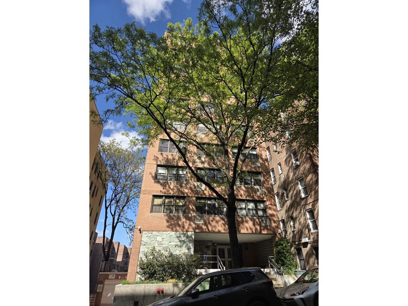 579 West 215th Street 5A, New York NY 10034