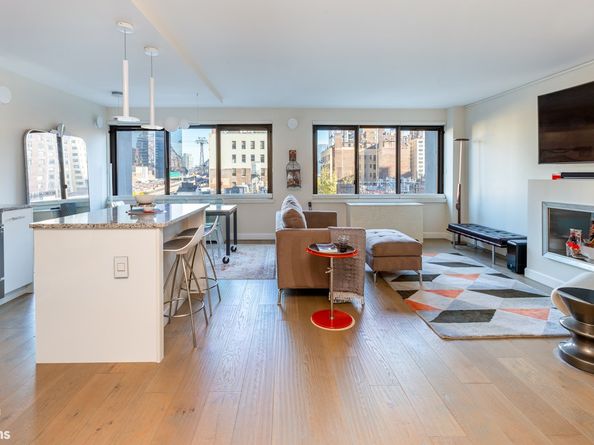 300 East 59th Street 607, New York NY 10022