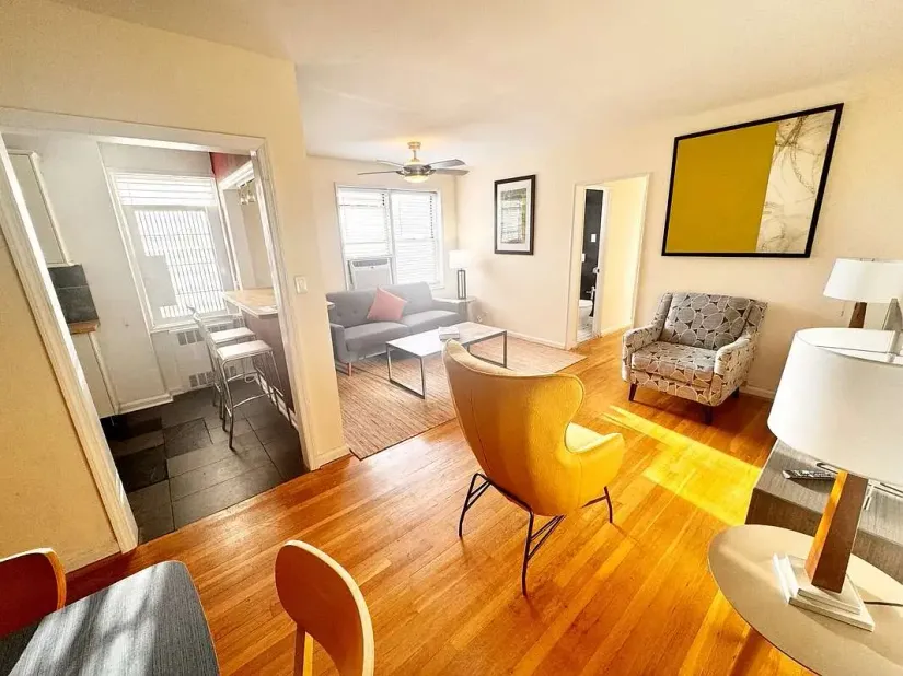 81-15 35th Avenue 6G, Queens NY 11372