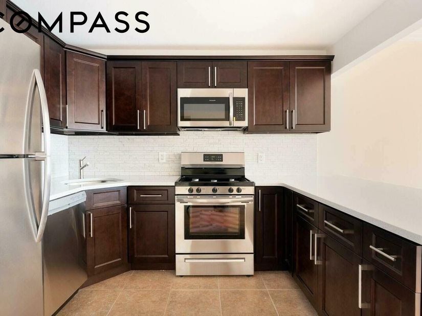 71-03 Cooper Avenue 3FAM, Queens NY 11385