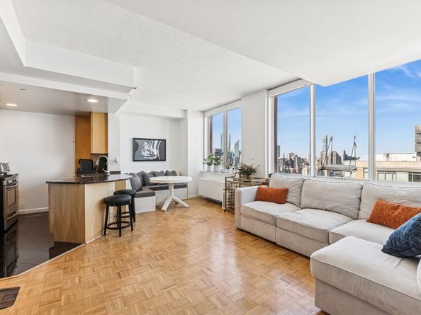 4-74 48th Avenue PH4D, Queens NY 11109