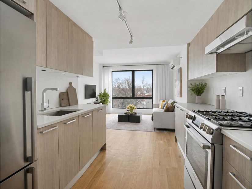 189 Cooper Street 2C, Brooklyn NY 11207