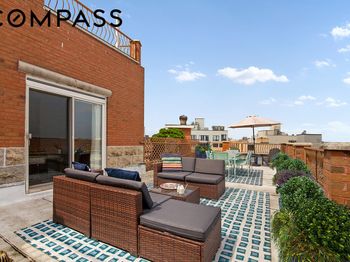 852 East 7th Street